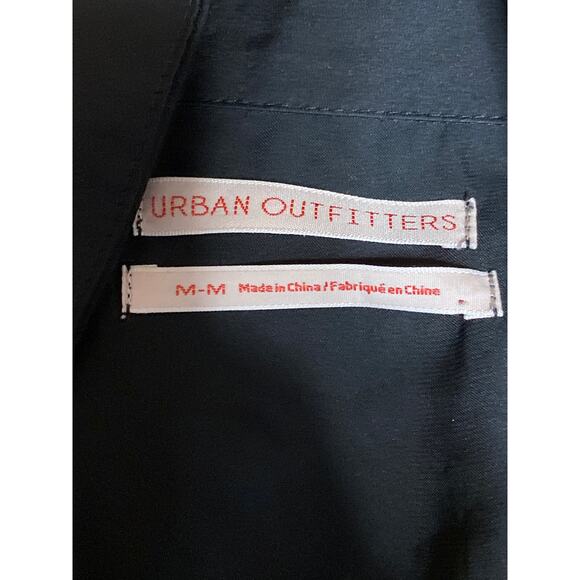 Urban Outfitters Black Satin Bow Tie Front Button Long Sleeve Crop Shirt Top M - Picture 4 of 5